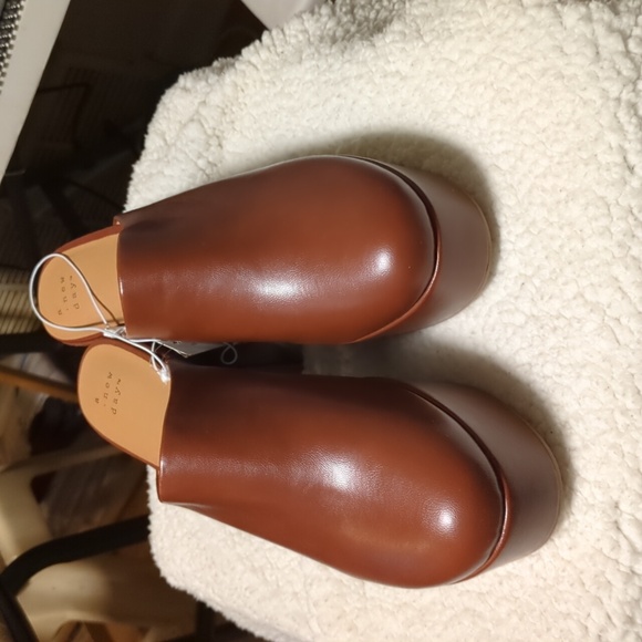 A New Day Women's Clogs - Picture 9 of 9